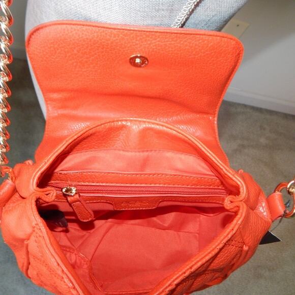 NWT BCBG PARIS Red Faux Leather Quilted Shoulder Bag Flap Chain Link Tassel - Picture 14 of 16